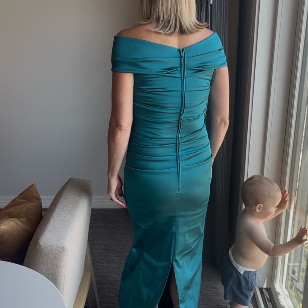Teri Jon Teal evening gown . Only tried on, no alterations size 8. - Picture 2 of 7
